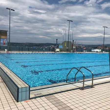 公寓 Apartmajsko Naselje Zusterna 科佩尔