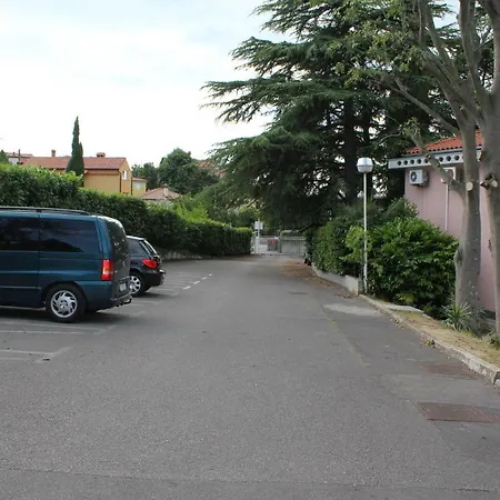 Apartmajsko Naselje Zusterna Apartment Koper