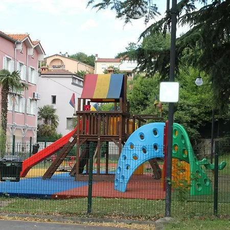 Apartmajsko Naselje Zusterna * Koper